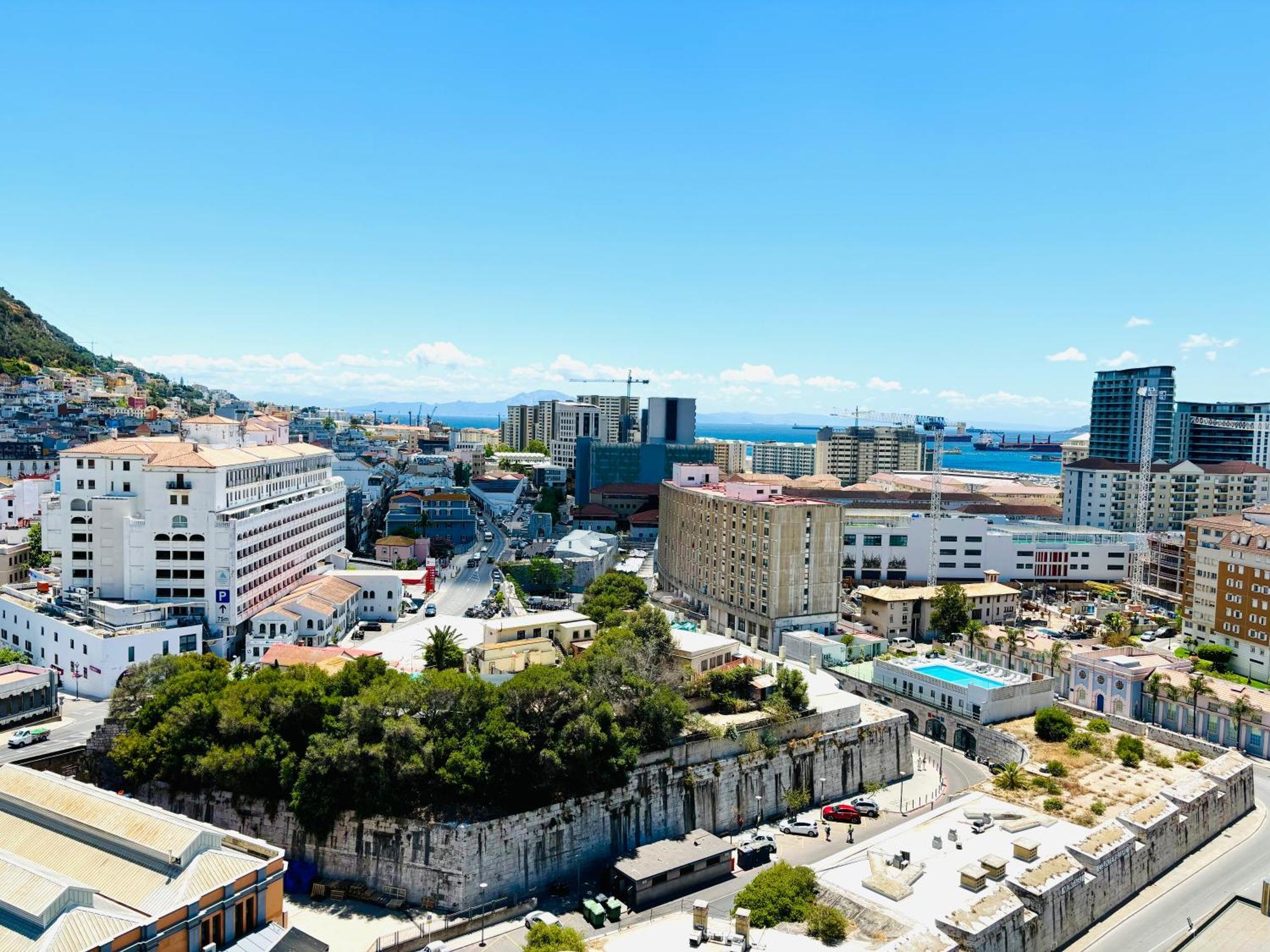 Ocean Village High Floor Luxury Modern Apartment ジブラルタル エクステリア 写真