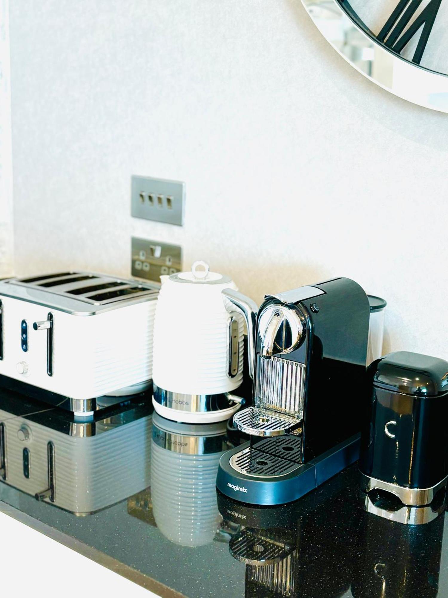 Ocean Village High Floor Luxury Modern Apartment ジブラルタル エクステリア 写真