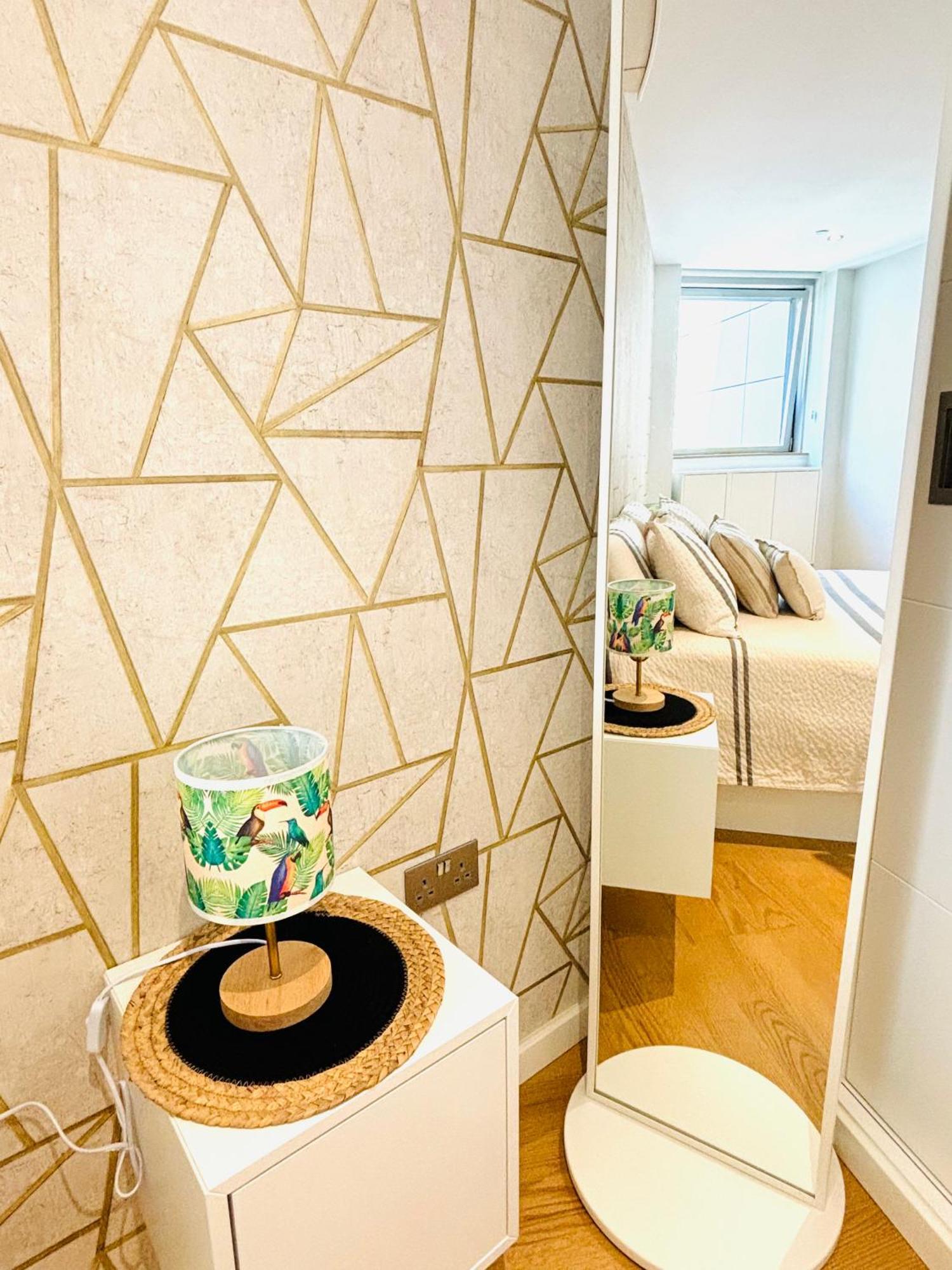 Ocean Village High Floor Luxury Modern Apartment ジブラルタル エクステリア 写真